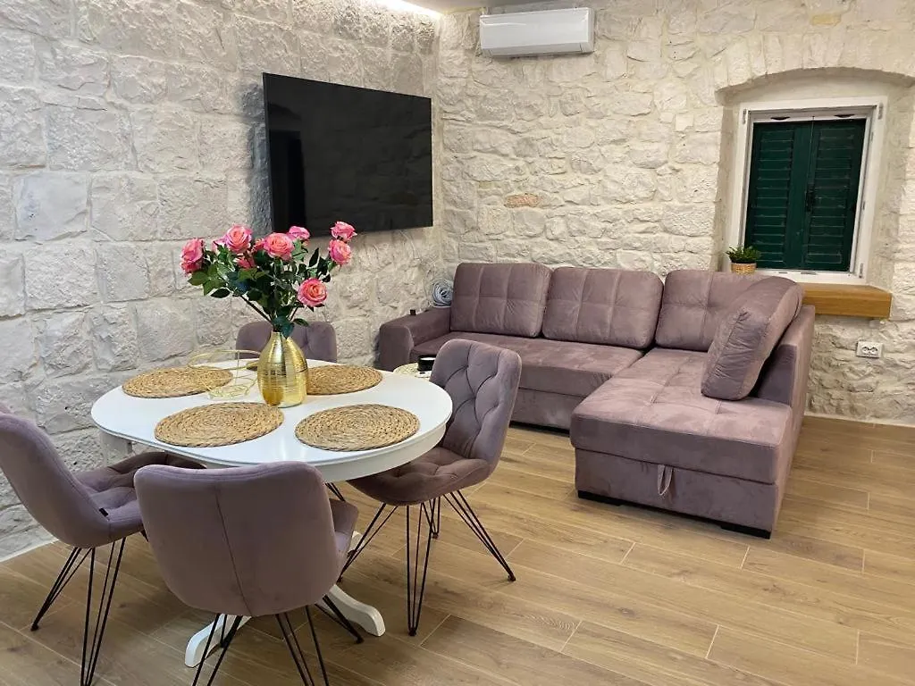 Garma Apartment Slatine