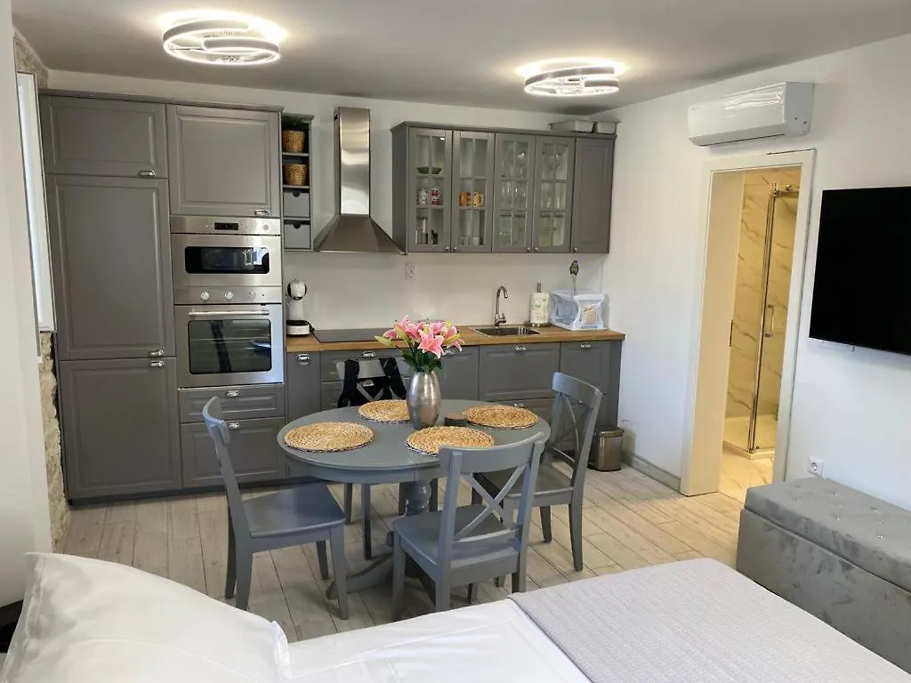 Garma Apartment Slatine Croatia
